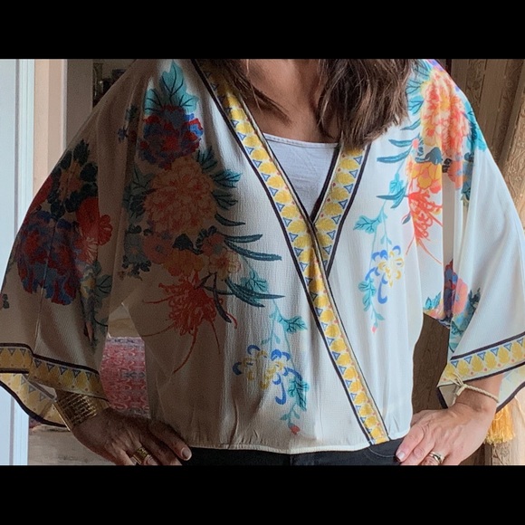 Top - Picture 2 of 4